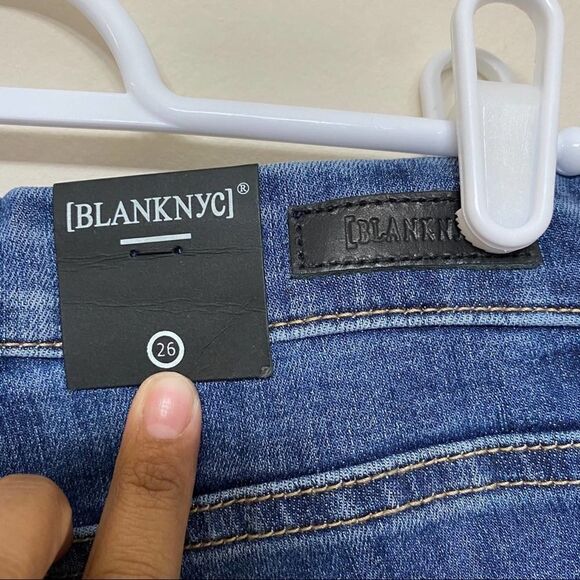 Blank NYC Medium Wash Skinny Jeans Raw Hem 26 - Picture 5 of 11